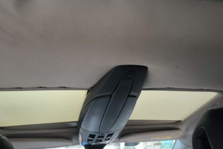 Used DS 5 2014 1.6T Elegant Version THP160 Headliner