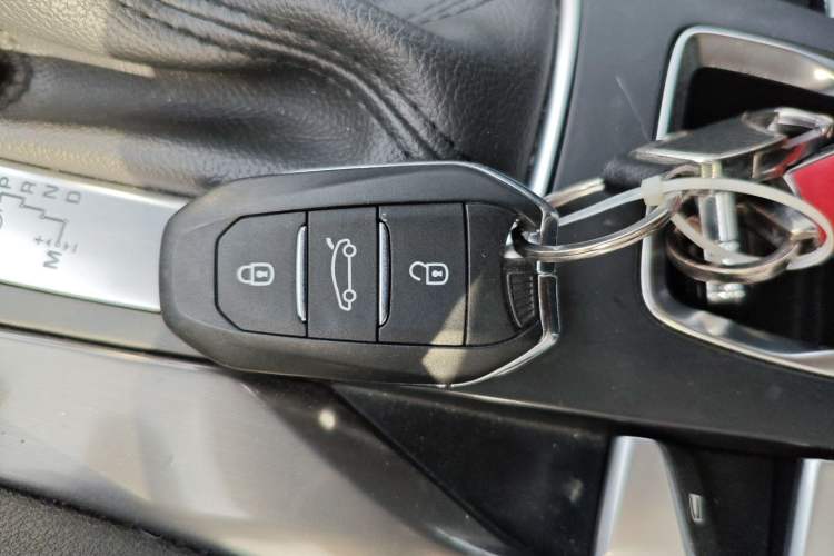 Used DS 5 2014 1.6T Elegant Version THP160 Interior 1