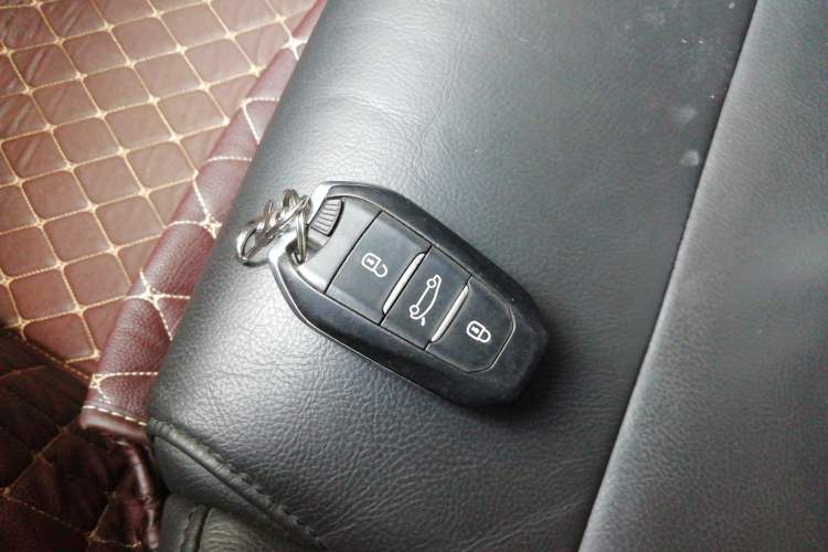 Used DS 5 2014 1.6T Elegant Version THP160 Interior 1