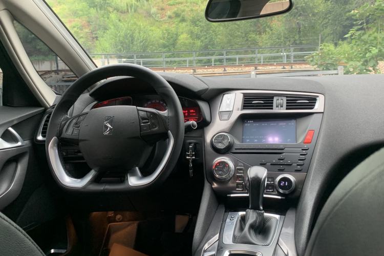 Used DS 5 2014 1.6T Elegant Version THP160 Interior 1