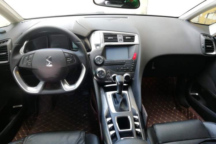 Used DS 5 2014 1.6T Elegant Version THP160 Interior 2