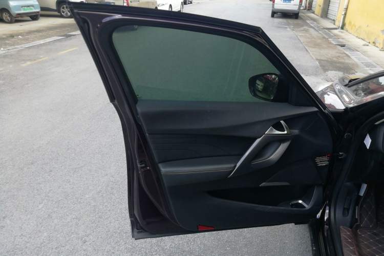 Used DS 5 2014 1.6T Elegant Version THP160 Interior 7