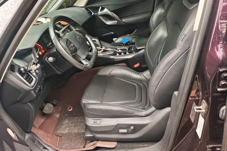 Used DS 5 2014 1.6T Luxury Edition THP160 Left Front Seat