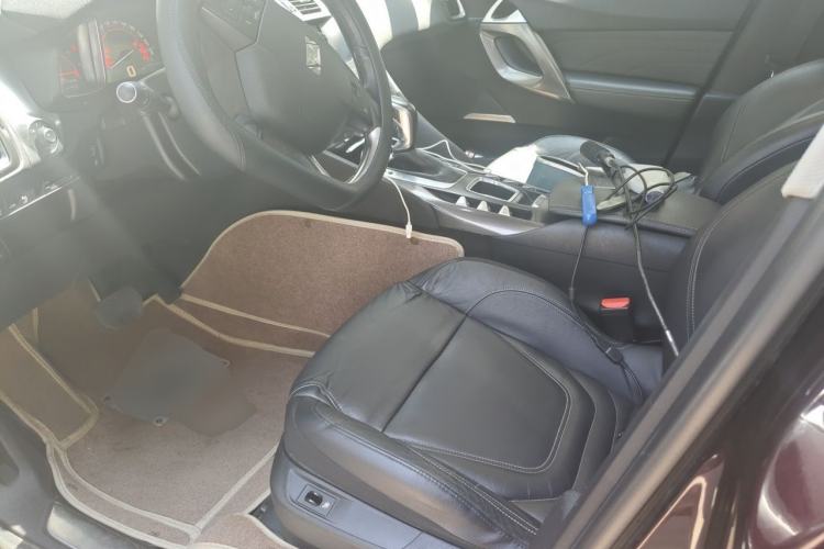Used DS 5 2014 1.6T Luxury Edition THP160 Left Front Seat