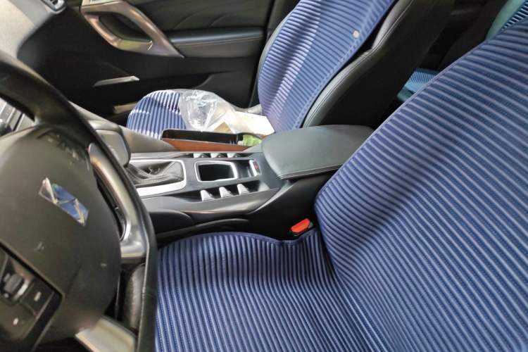 Used DS 5 2014 1.6T Luxury Edition THP200 Left Front Seat