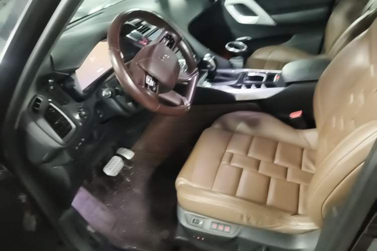 Used DS 5 2014 1.6T Luxury Edition THP200 Left Front Seat