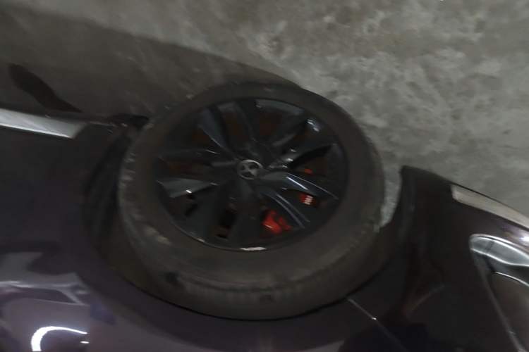 Used DS 5 2014 1.6T Luxury Edition THP160 Left Front Wheel Hub