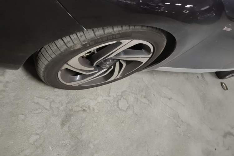 Used DS 5 2014 1.6T Luxury Edition THP200 Left Front Wheel Hub