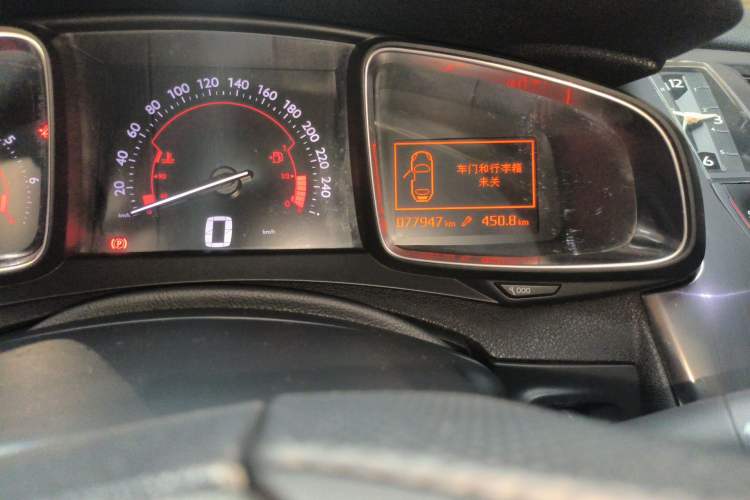 Used DS 5 2014 1.6T Elegant Version THP160 Odometer Close Up