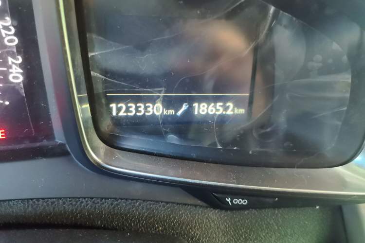 Used DS 5 2014 1.6T Luxury Edition THP160 Odometer Close Up