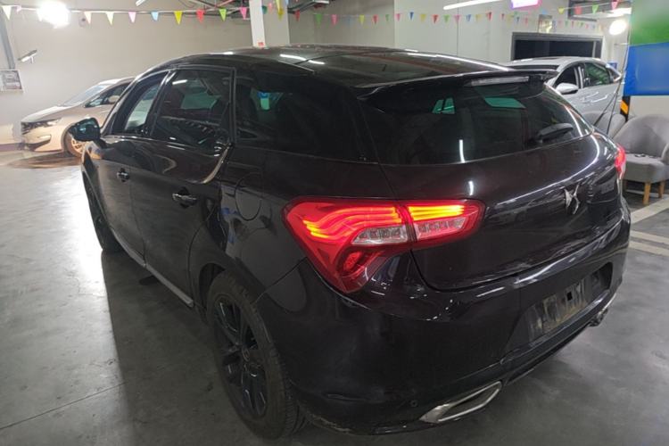 Used DS 5 2014 1.6T Luxury Edition THP160 Rear Left 45 Deg
