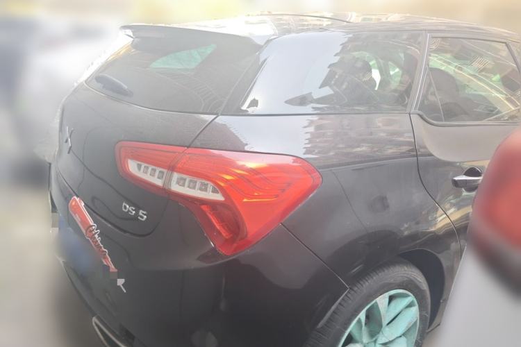 Used DS 5 2014 1.6T Luxury Edition THP160 Rear Right 45 Deg