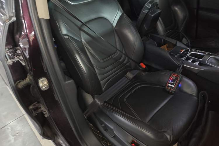 Used DS 5 2014 1.6T Luxury Edition THP160 Right Front Seat