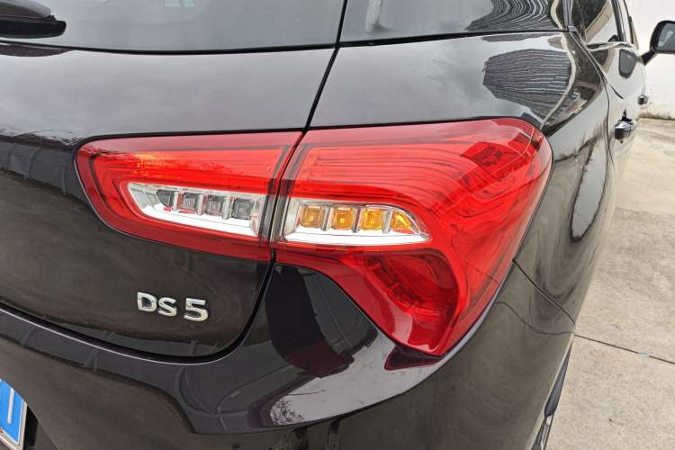 Used DS 5 2014 1.6T Luxury Edition THP200 Right Rear Taillight