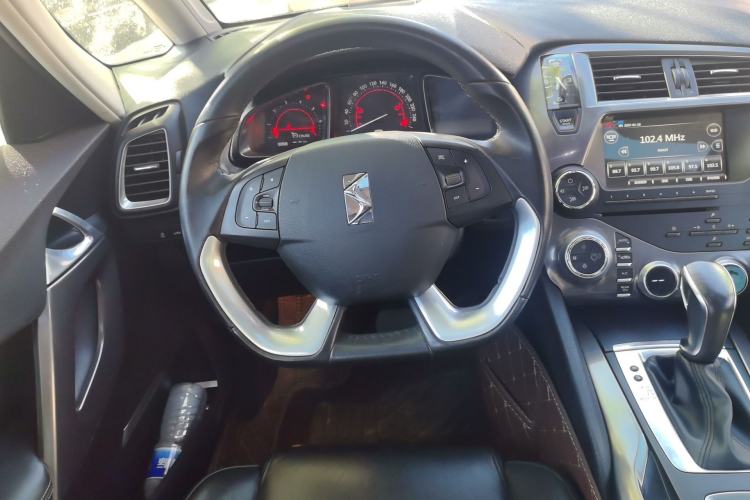 Used DS 5 2014 1.6T Luxury Edition THP160 Steering Wheel