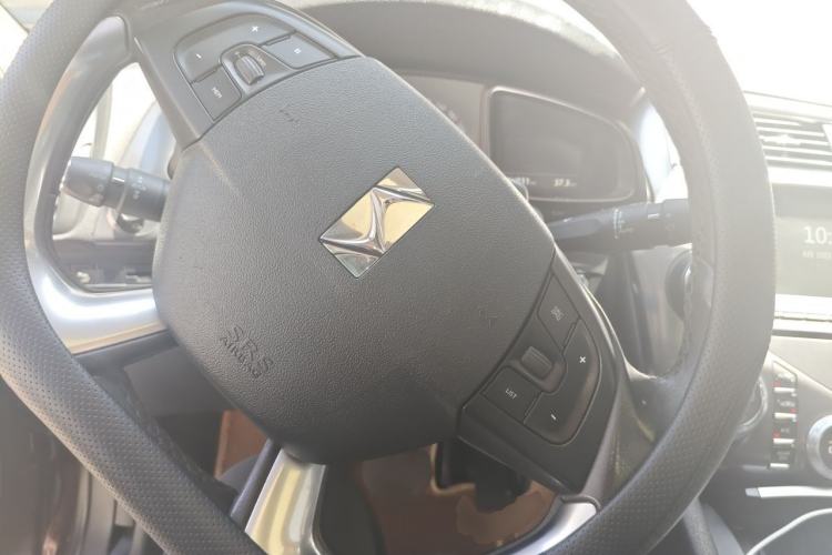 Used DS 5 2014 1.6T Luxury Edition THP160 Steering Wheel