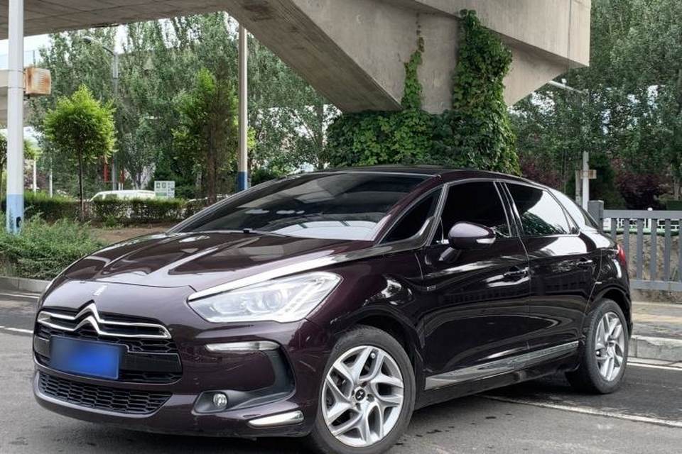 DS 5 2014