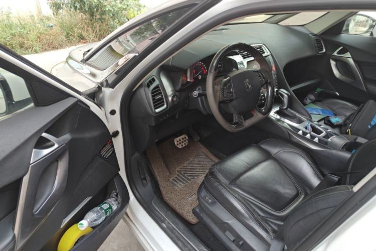 Used DS 5 2014 1.6T Luxury Edition THP160 Driver Seat