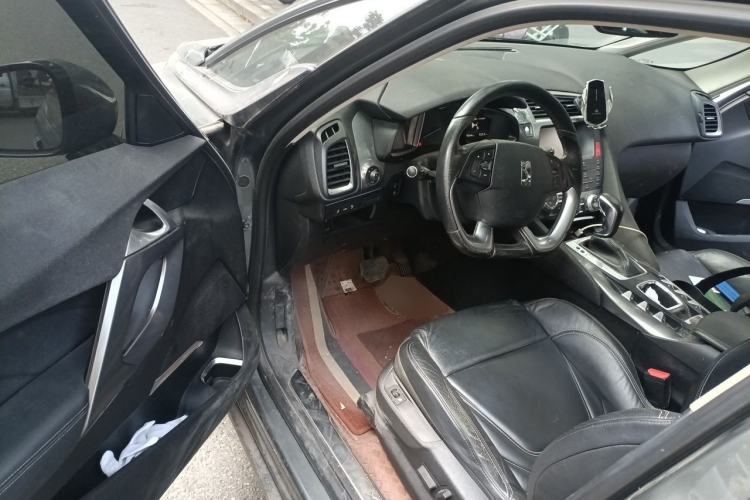 Used DS 5 2014 1.6T Luxury Edition THP160 Driver Seat