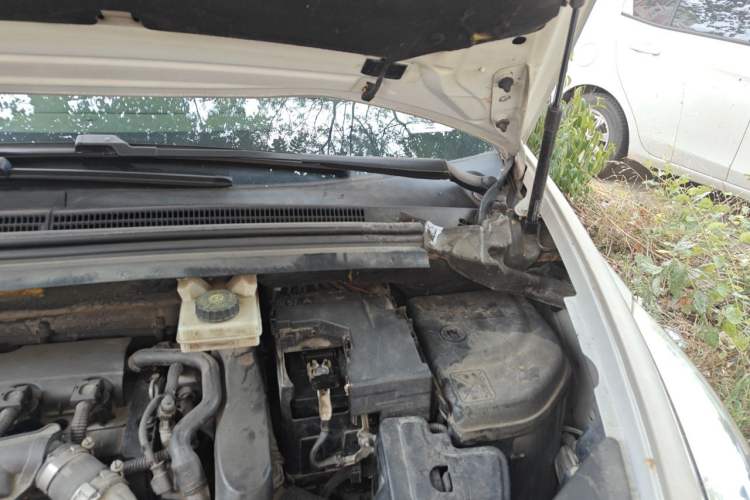 Used DS 5 2014 1.6T Luxury Edition THP160 Engine Bay Left