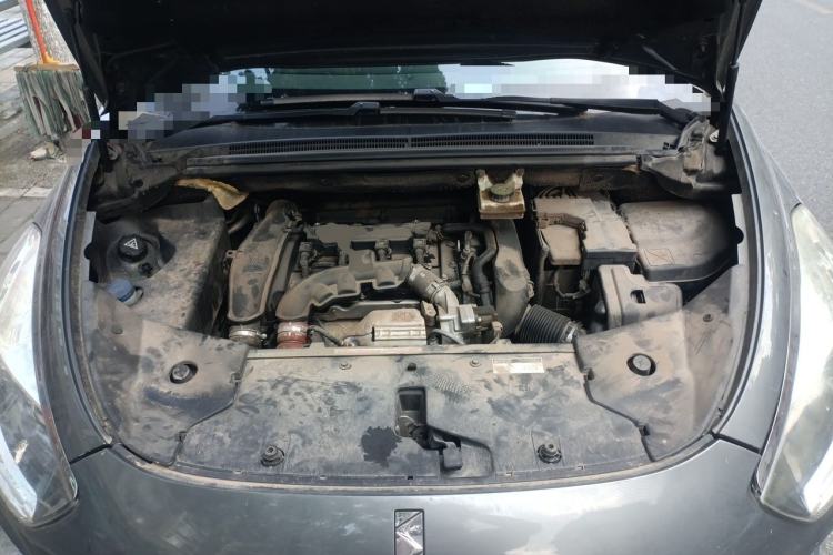 Used DS 5 2014 1.6T Luxury Edition THP160 Engine Bay