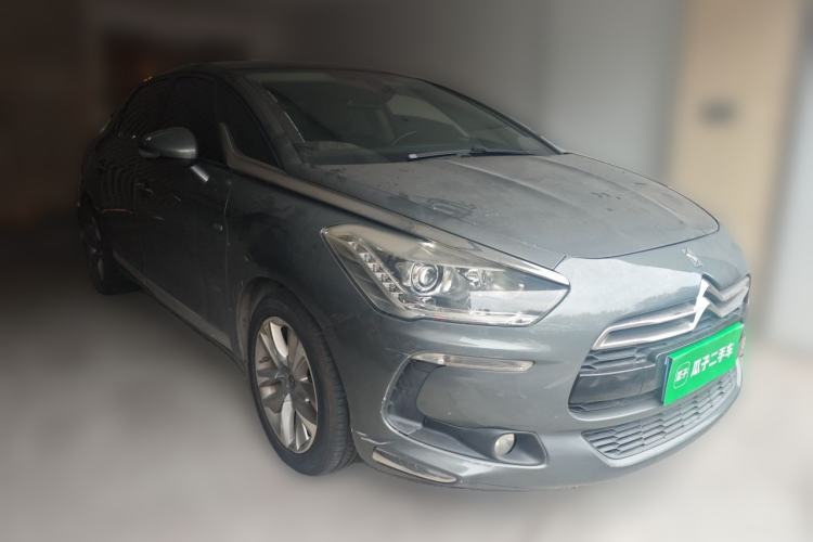 Used DS 5 2014 1.6T Luxury Edition THP160 Front Right 45 Deg