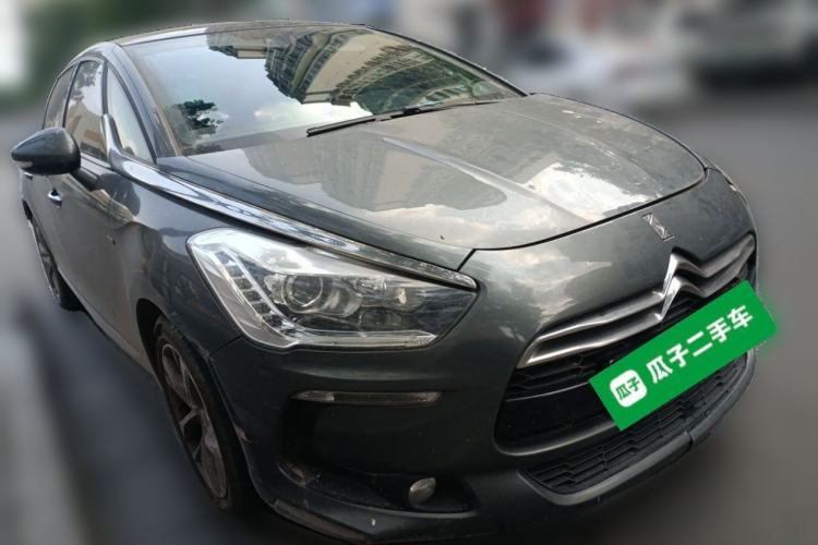 Used DS 5 2014 1.6T Luxury Edition THP160 Front Right 45 Deg