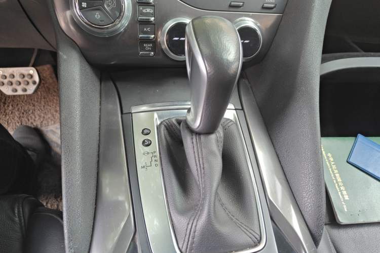 Used DS 5 2014 1.6T Luxury Edition THP160 Gear Lever