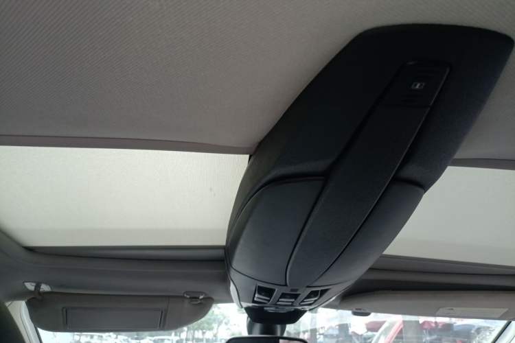 Used DS 5 2014 1.6T Luxury Edition THP160 Headliner