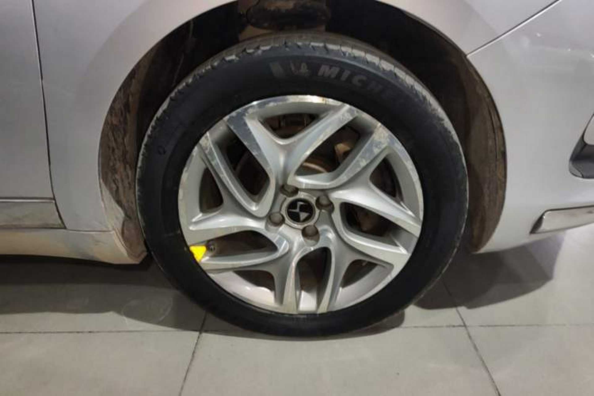 Used DS 5 2014 1.6T Elegant Version THP160 Right Front Wheel Hub