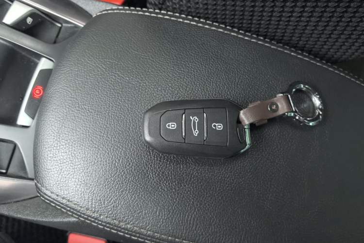 Used DS 5 2014 1.6T Luxury Edition THP200 Vehicle Key