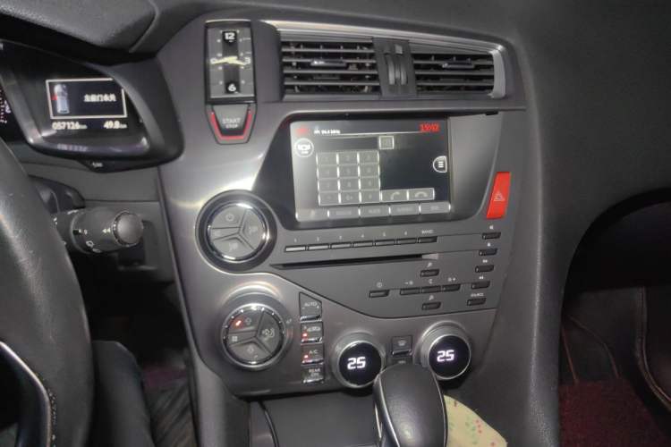 Used DS 5 2014 1.6T Luxury Edition THP160 Audio And AC Panel