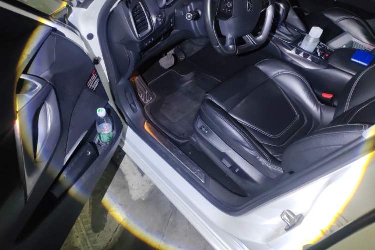 Used DS 5 2014 1.6T Luxury Edition THP160 Driver Seat