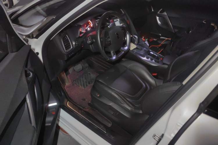 Used DS 5 2014 1.6T Luxury Edition THP160 Driver Seat