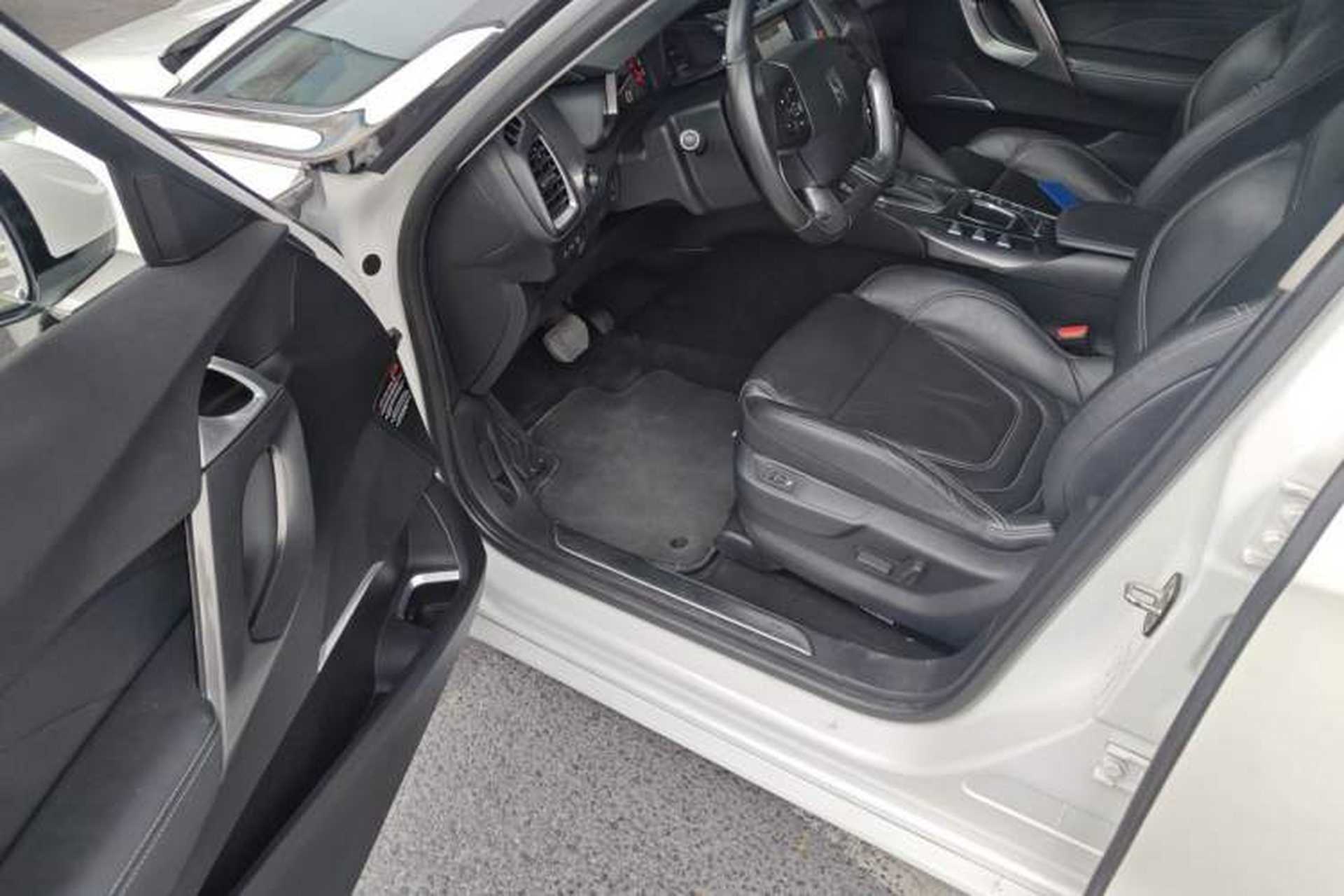 Used DS 5 2014 1.6T Luxury Edition THP160 Driver Seat