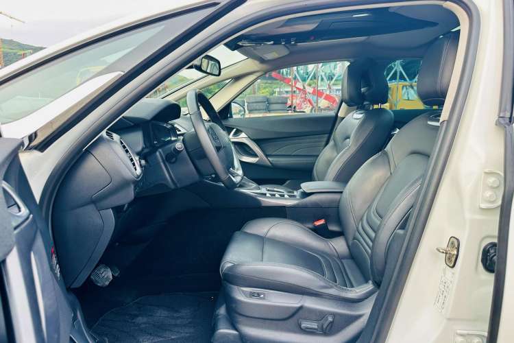 Used DS 5 2014 1.6T Luxury Edition THP160 Driver Seat