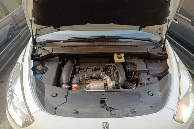 Used DS 5 2014 1.6T Luxury Edition THP160 Engine Bay