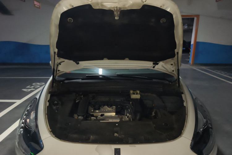 Used DS 5 2014 1.6T Luxury Edition THP200 Engine Bay