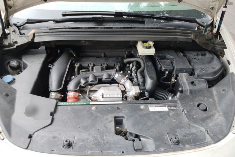 Used DS 5 2014 1.6T Elegant Version THP160 Engine Bay