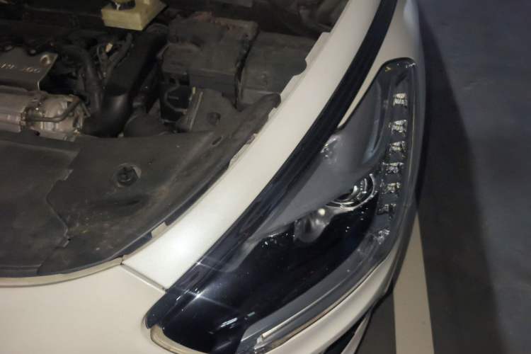 Used DS 5 2014 1.6T Luxury Edition THP200 Engine Bay Left