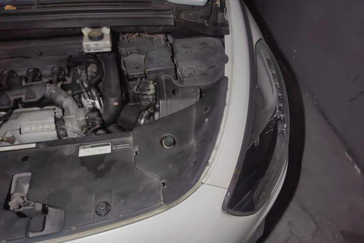 Used DS 5 2014 1.6T Luxury Edition THP160 Engine Bay Left