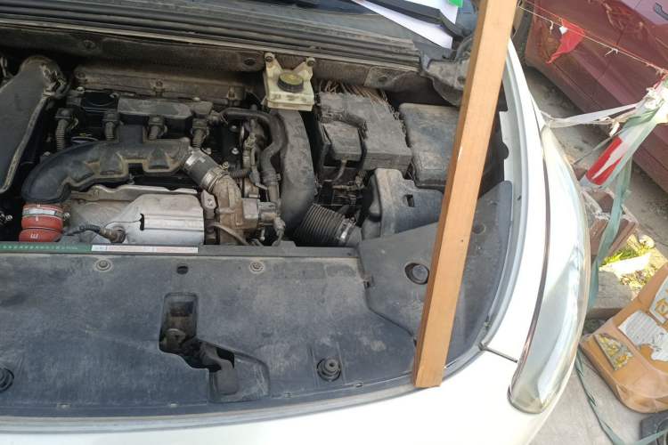 Used DS 5 2014 1.6T Elegant Version THP160 Engine Bay Left