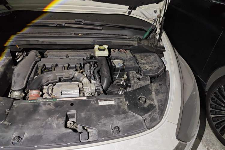 Used DS 5 2014 1.6T Elegant Version THP160 Engine Bay Left