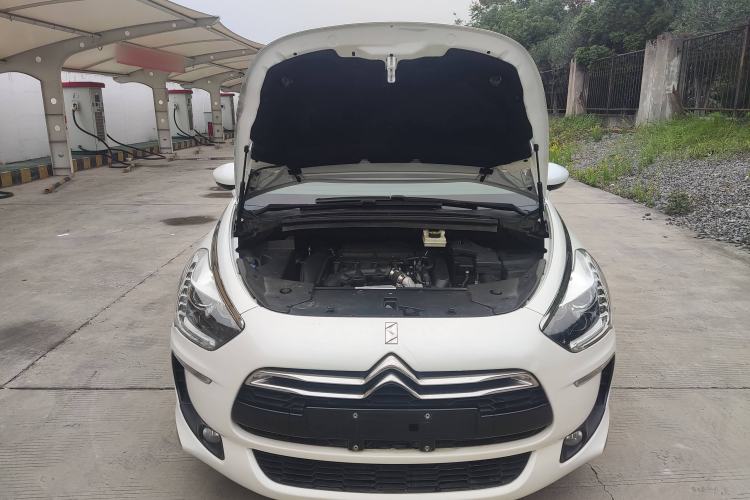 Used DS 5 2014 1.6T Elegant Version THP160 Engine Bay