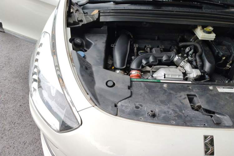 Used DS 5 2014 1.6T Elegant Version THP160 Engine Bay Right