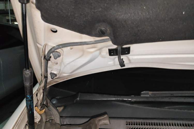 Used DS 5 2014 1.6T Elegant Version THP160 Engine Bay Right