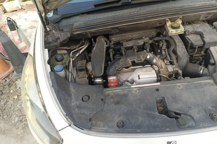 Used DS 5 2014 1.6T Elegant Version THP160 Engine Bay Right