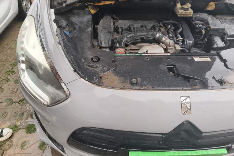 Used DS 5 2014 1.6T Elegant Version THP160 Engine Bay Right