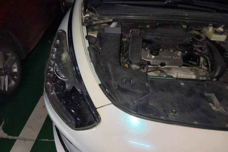 Used DS 5 2014 1.6T Luxury Edition THP200 Engine Bay Right