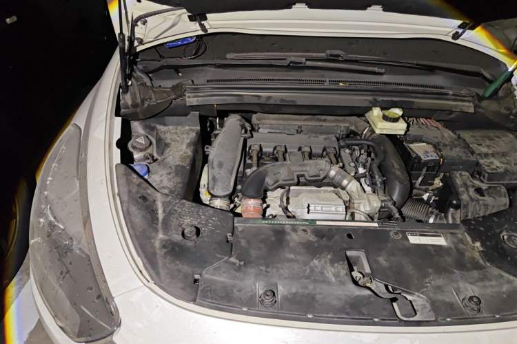 Used DS 5 2014 1.6T Elegant Version THP160 Engine Bay Right